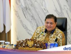 Airlangga Targetkan Golkar Menang 60% Suara di Pilkada