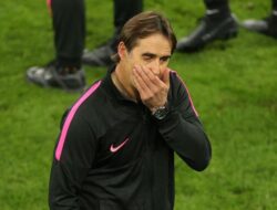 Milan Dikaitkan dengan Pelatih Baru Lagi, Kini Lopetegui