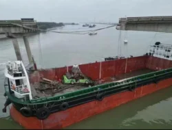 Kapal Kargo Tabrak Jembatan di China, Korban Tewas Bertambah jadi 5 Orang