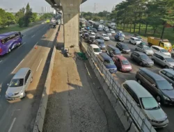 Macet di Tol Cikampek saat Long Weekend, Contraflow Sempat Diterapkan