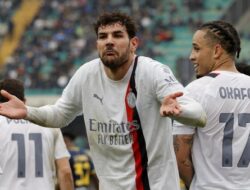 Theo Hernandez Diskors, Pioli Salahkan Pelatih Verona