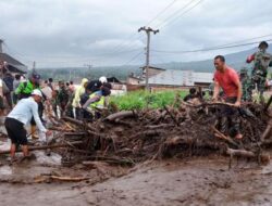 Kerusakan Akibat Terjangan Lahar Dingin Marapi