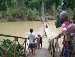 15 Penziarah Luka Ringan Akibat Jembatan di Lebak Putus