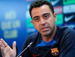 Ini Alasan Xavi Bertahan di Barcelona