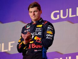 Verstappen Menang, Red Bull Double Podium