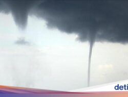 Sejumlah Wilayah di AS Diterjang Tornado, 5 Orang Tewas