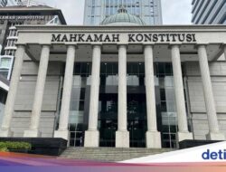 Tim Ganjar Tetap Permasalahkan Jokowi Bagi Bansos Dalam Kesimpulan ke MK