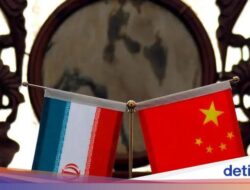 China Imbau Warganya di Iran Waspada Usai Serangan Israel