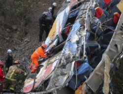 Bus Terjun ke Jurang 200 Meter di Peru, 23 Orang Tewas