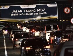 Tol Layang MBZ Arah Jakarta Macet di Km 14-19 Saat Puncak Arus Balik