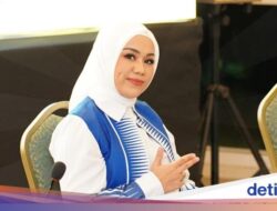 Alasan Zita Anjani Unggah Foto Gelas Starbucks di Makkah