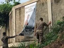 Satpol PP Copot Semua Spanduk, Bukan Hanya Milik Supian Suri