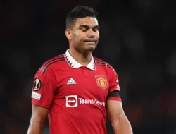 Casemiro Terlalu Lambat