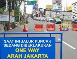 One Way Arah Jakarta Diberlakukan di Jl Raya Puncak Bogor Siang Ini