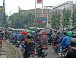 Ada Macet Jl Maruga Imbas Peninggian Jalan Depan City Gallery Tangsel