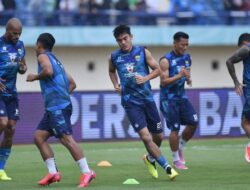 Persib Full Team Lawan Madura United