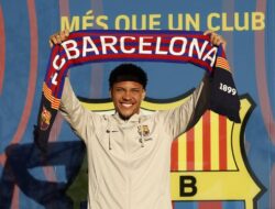 Direktur Barcelona Tanggapi Dingin Rumor Transfer Vitor Roque