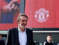 Reaksi Dingin Sir Jim Ratcliffe Ditanya Rumor Masa Depan Erik ten Hag