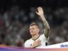 Kroos Pensiun Lebih Awal, Enggak Penasaran Main Bareng Mbappe?