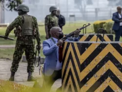 Polisi Tembak Demonstran yang Serbu Gedung Parlemen Kenya, 5 Tewas