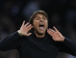 Insigne: Conte Akan Mengangkat Napoli