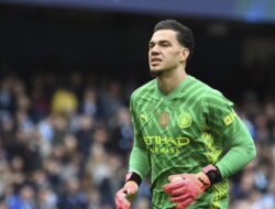 Manchester City Izinkan Ederson Pergi dengan Satu Syarat