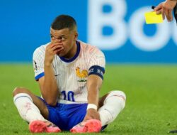 Mbappe Akan Jalani Operasi karena Patah Hidung