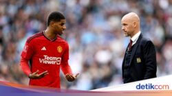 Ada Apa Antara Ten Hag dengan Rashford?