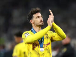 Mats Hummels Tinggalkan Dortmund Setelah 13 Tahun