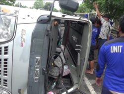 Mobil Rombongan Pengantar Pengantin Terguling di Purbalingga, 11 Orang Luka