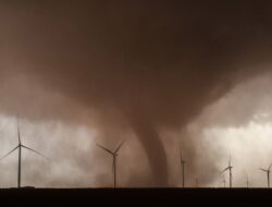 Tornado Terjang China, 5 Tewas- 100 Orang Luka