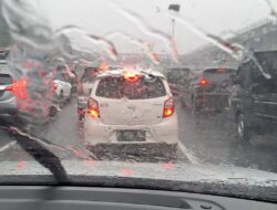 Hujan Guyur Jakarta, Tol Dalam Kota Padat!