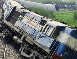 Kereta di India Tergelincir, 2 Orang Tewas- 35 Luka