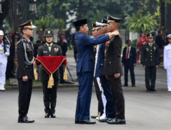 Jokowi Ingatkan Perwira TNI-Polri Ancaman Perang Siber hingga Judi Online