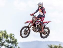 Keren! 2 Pebalap Motorcross AHM Raih Poin di MXGP Seri Ke-12 Lombok