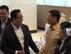 Tampak Akrab, Anies Ungkap Obrolannya dengan Sandiaga Uno