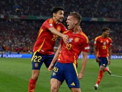 Spanyol Ungguli Prancis di Babak Pertama