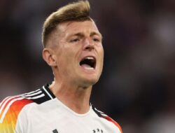 Boleh Nggak Kaki Kroos Diikat Saja?