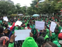 Suasana di Depan Kantor Gojek Jelang Aksi Demo Ojol Hari Ini