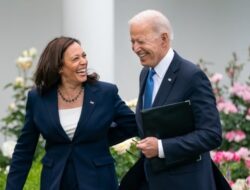 Kamala Harris Amankan Tiket Maju Jadi Capres AS dari Partai Demokrat