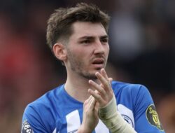 Napoli Berburu Billy Gilmour