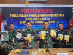 TNI Gagalkan Penyelundupan 8,4 Kg Sabu, Pelaku Kabur ke Malaysia