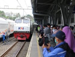 Ada Aksi Bela Palestina Besok, 8 KA dari Stasiun Gambir Transit di Jatinegara