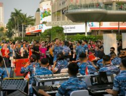 Jelang HUT ke-79 RI, TNI AU Gelar Orkestra Saat CFD Bundaran HI