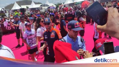 Marc Marquez Cs Jumpa Fans Sebelum Race Mandalika