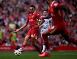 Liverpool Hempaskan Bournemouth, 100 untuk Trent Alexander-Arnold