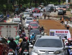 Jam Berangkat Kantor, Lalin GDC arah Jakarta Macet Pagi Ini