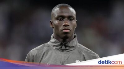 Madrid Perpanjang Kontrak Mendy Hingga 2027