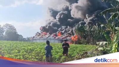 Gudang BBM Ilegal di Lampung Selatan Terbakar, Terdengar Suara Ledakan