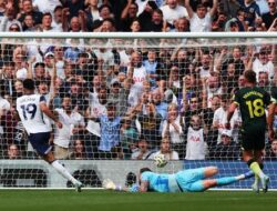 Sempat Tertinggal, The Lilywhites Menang 3-1